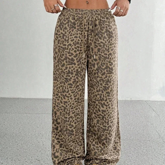 Khaki Casual Women's Leopard Print Loose Wide Leg Palazzo Pants - Picture 5 of 6